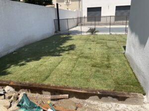 Pose de 60 m2 de Gazon en plaque sur Chateaurenard